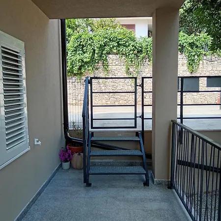 Zahtila - Berto Apartman Rabac